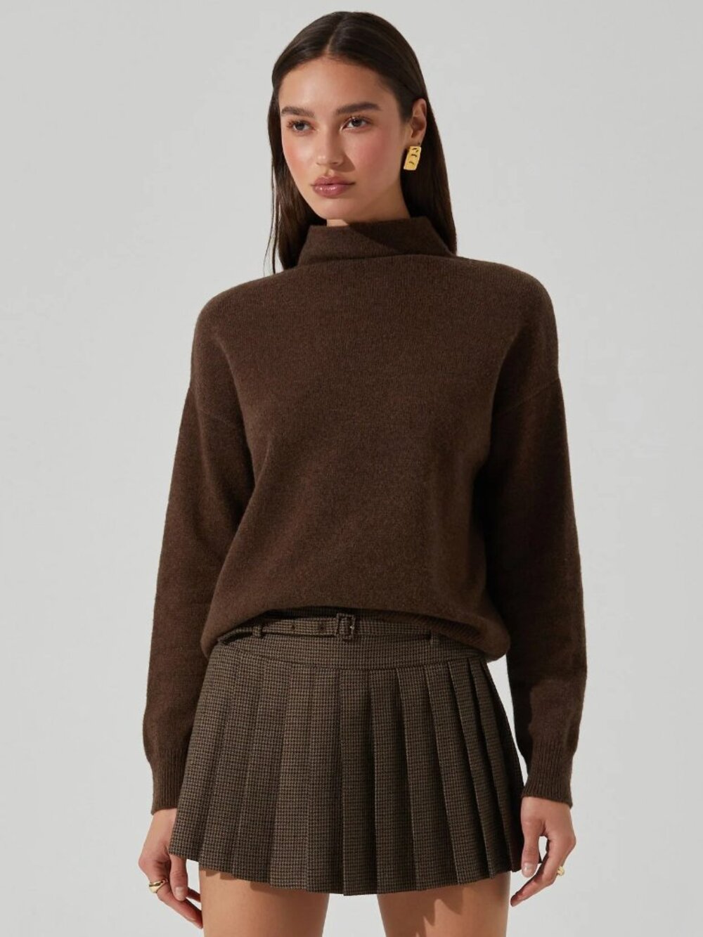 ASTR The Label Adley 100% Wool Mock Neck Sweater Chestnut Brown Size M